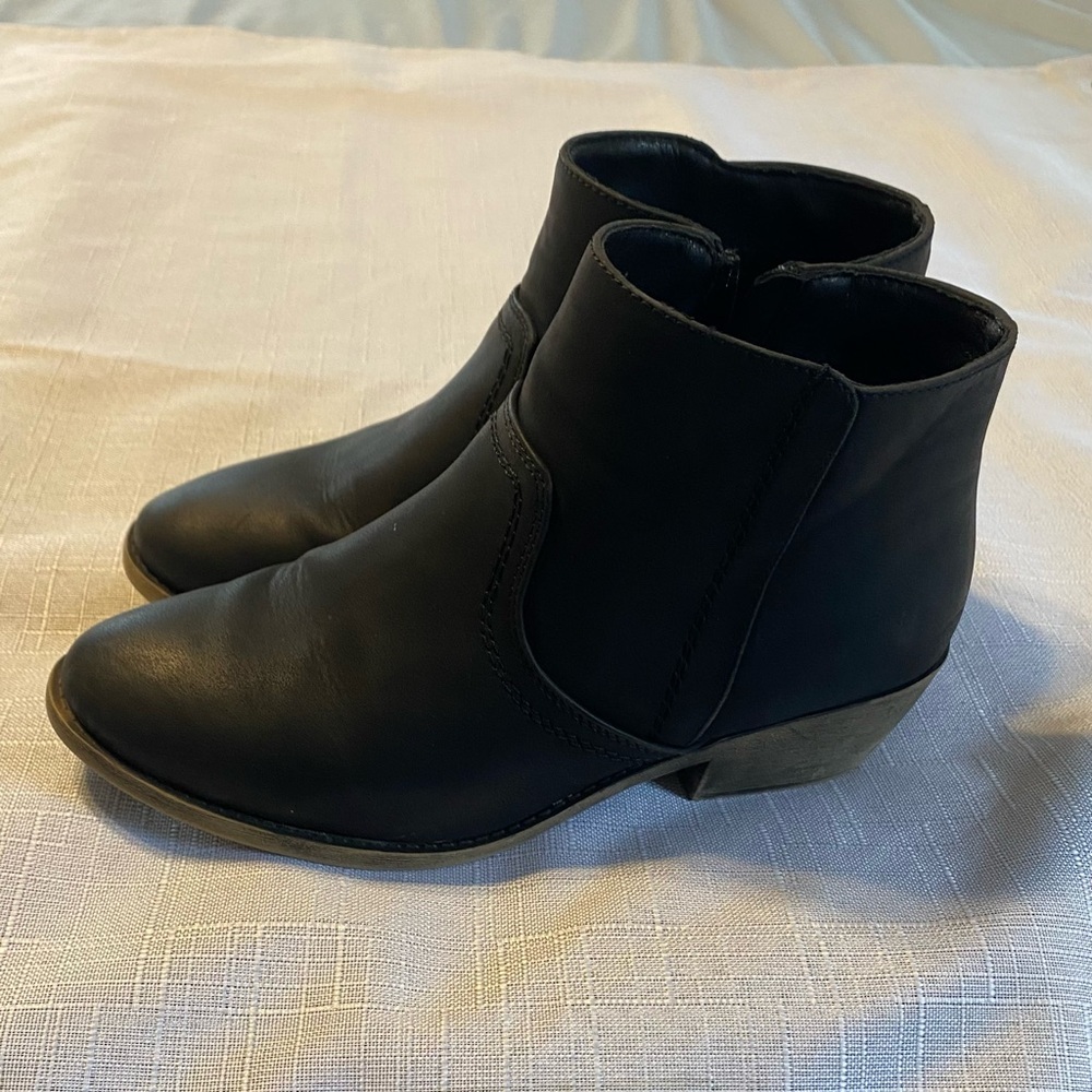 Women’s Black ankle boots 9m